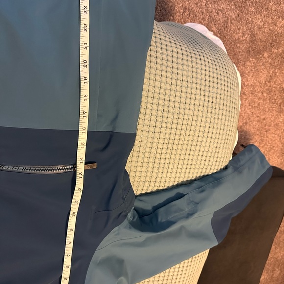 The North Face Women’s Anonym FUTURELIGHT Ski Jacket - Picture 16 of 16